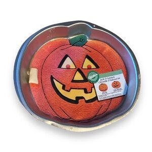 Wilton Cake Pan Pumpkin‎ Jack O Lantern 1995 Halloween 12” Aluminum Bakeware